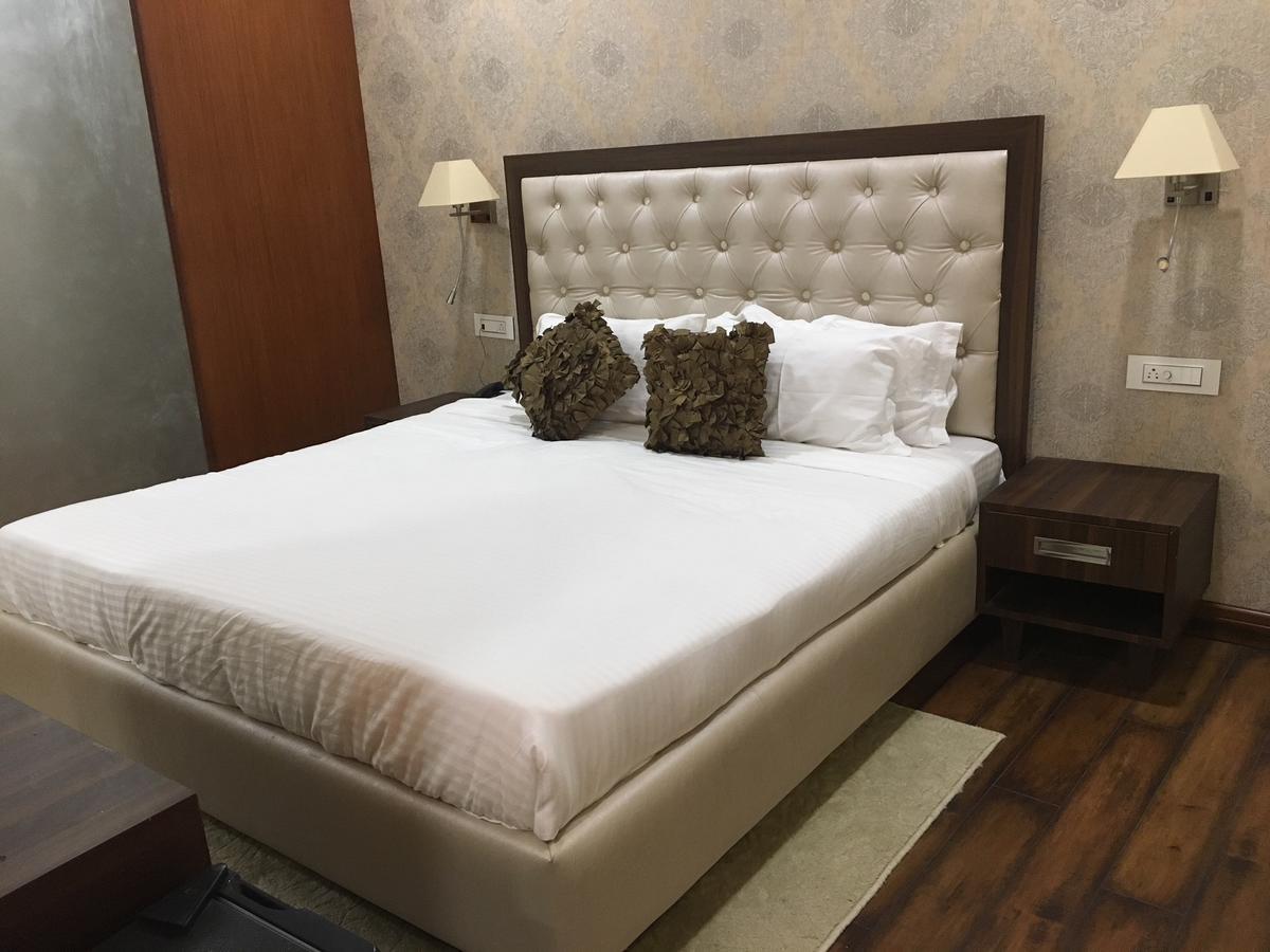 Hotel Anand Renaissance Firozpur Экстерьер фото