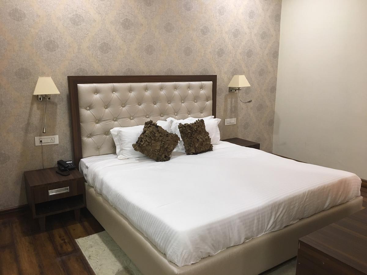 Hotel Anand Renaissance Firozpur Экстерьер фото